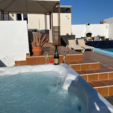 Beautiful Spacious In Playa Blanca (Lanzarote)