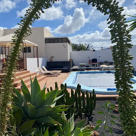 Villa Beautiful Spacious In *